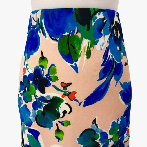 ECI All Over Floral Printed Crepe Back Scuba Skirt NWT - Picture 2 of 11